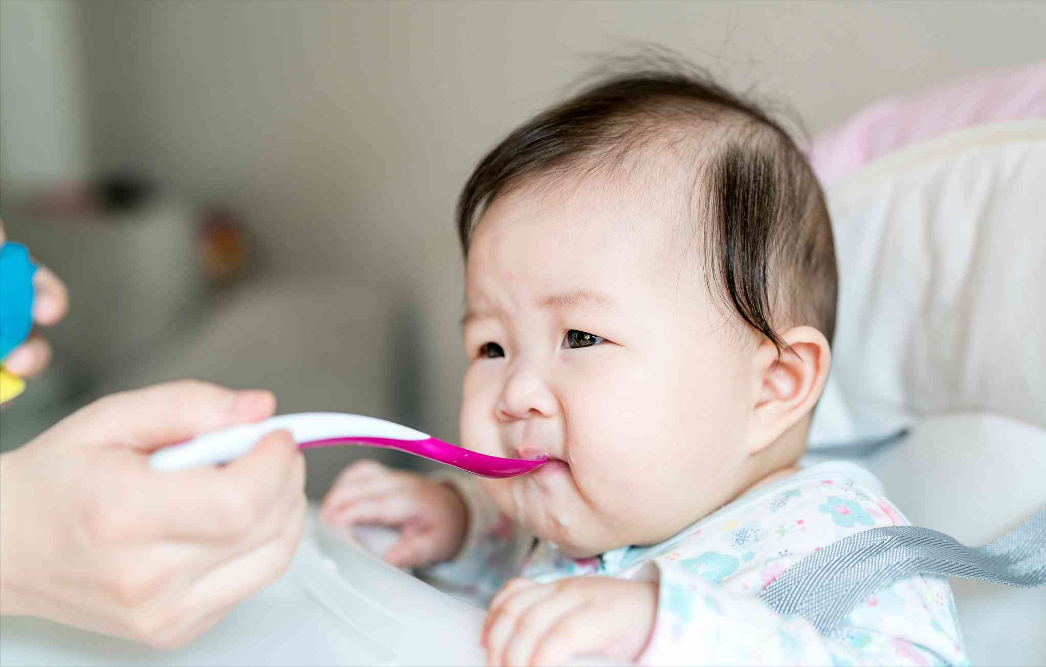 10个月宝宝吃什么？（10-12个月的宝宝如何喂养？） 第4张