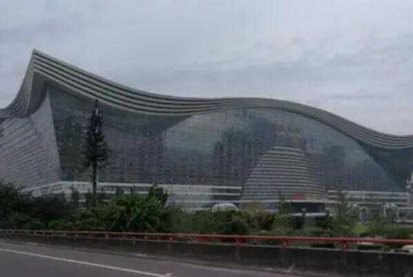 中国面积最大的建筑物（ 我国著名建筑占地面积排行榜） 第1张