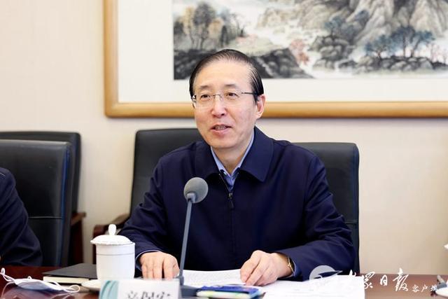 李在京参观教育部国家电网公司。 第5张